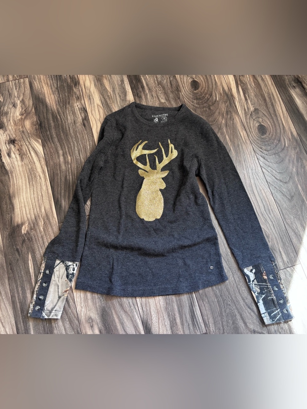 LEGENDARY WHITETAILS || Long Sleeve Tee